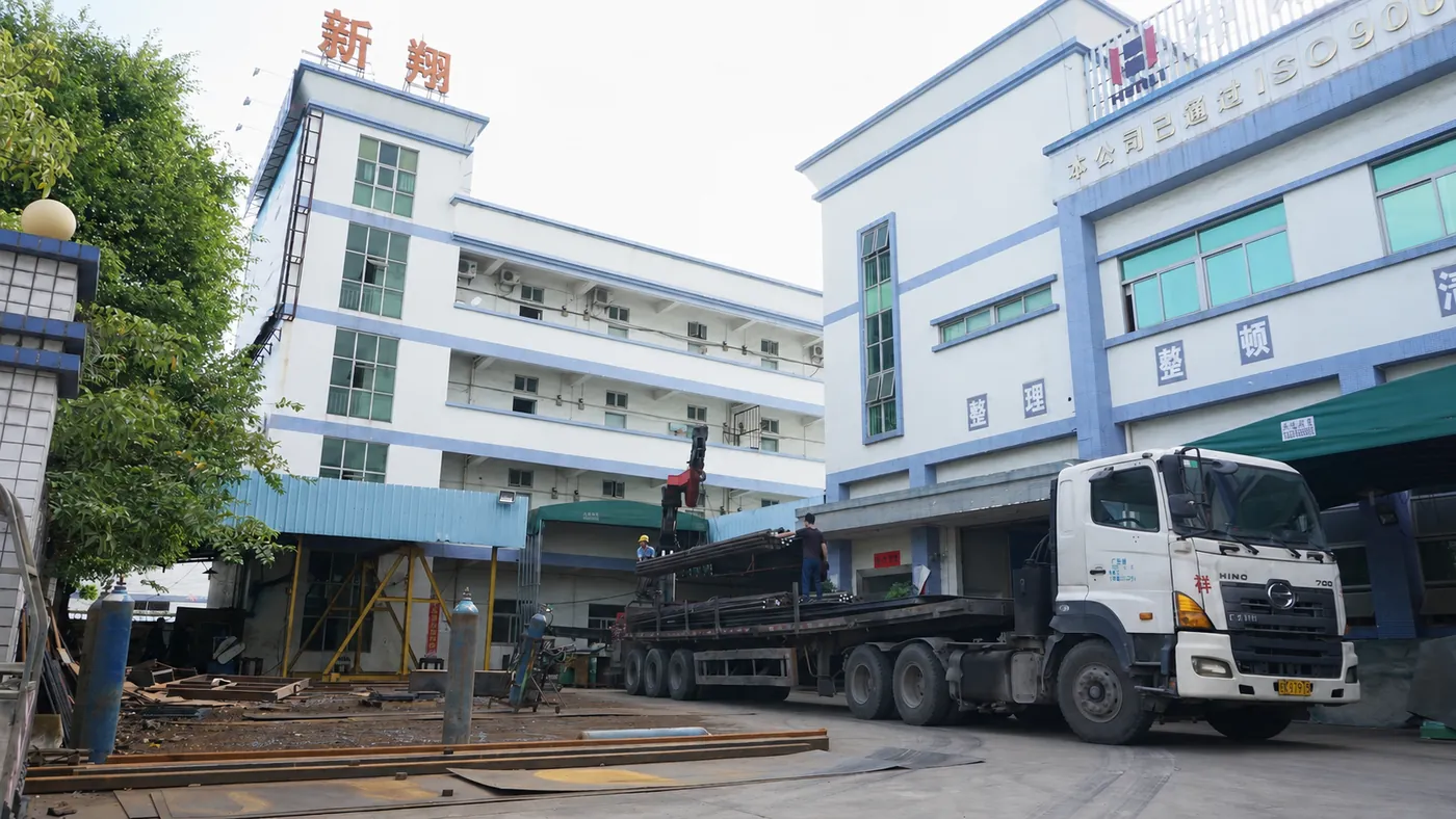 Carga de máquinas HENLI para exportación