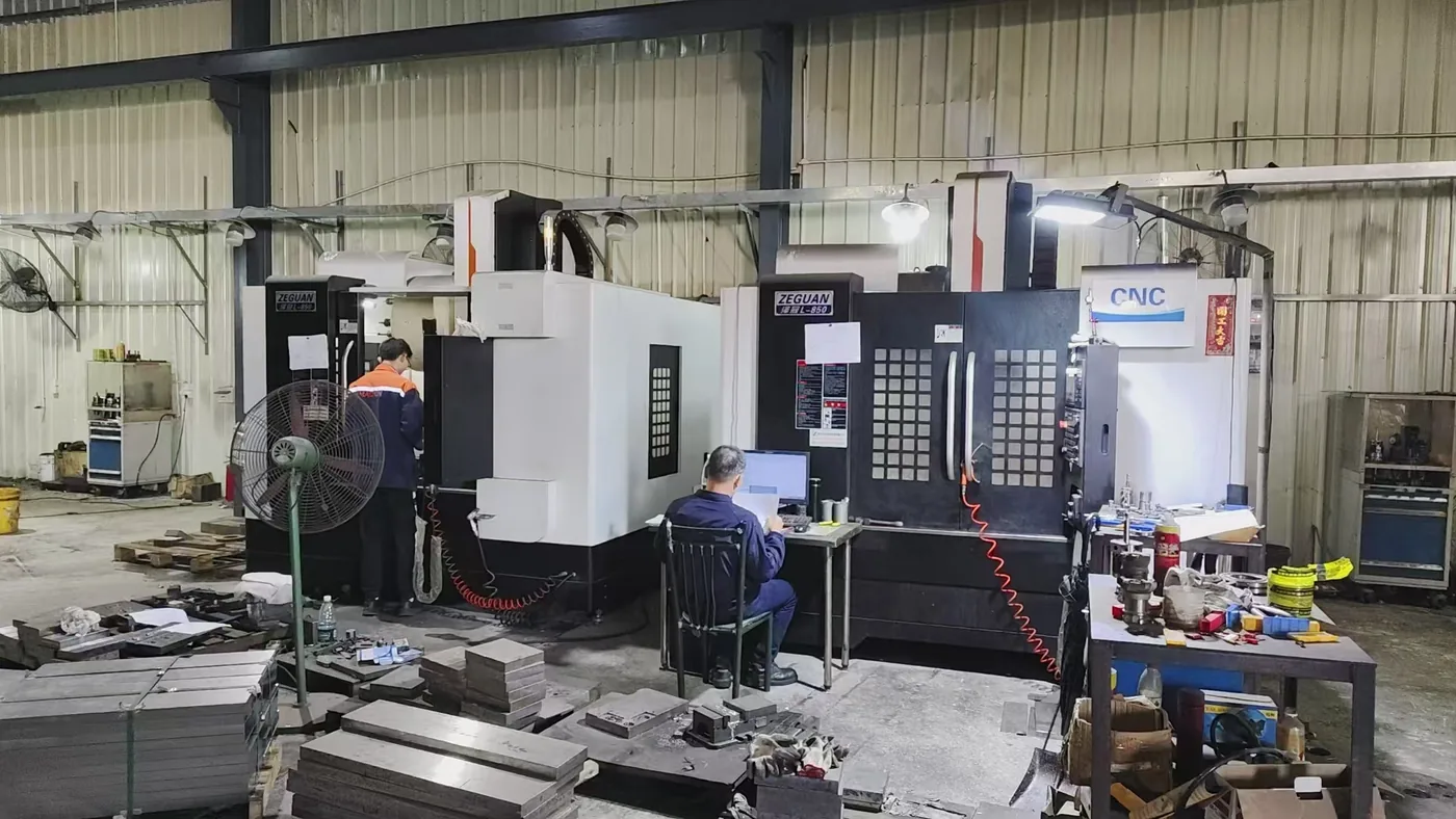 Área HENLI de mecanizado CNC de componentes