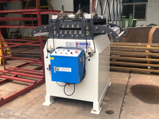 Enderezadora pesada BTL para bobina metálica: equipo y configuración, vista 2