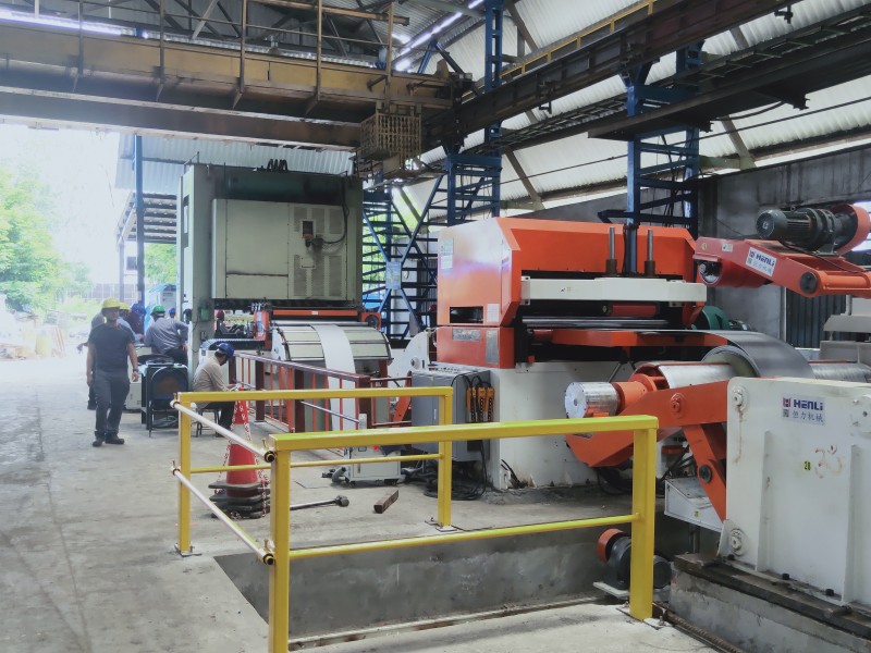 Enderezadora pesada BTL para bobina metálica: cabezal enderezador abrible, vista 11
